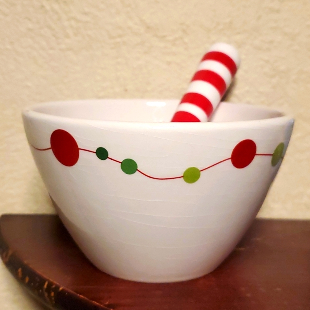 Appetizer bowl and spreader